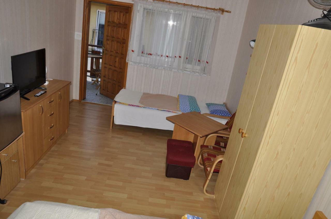 Dom Wczasowy Maja Dźwirzyno Buitenkant foto